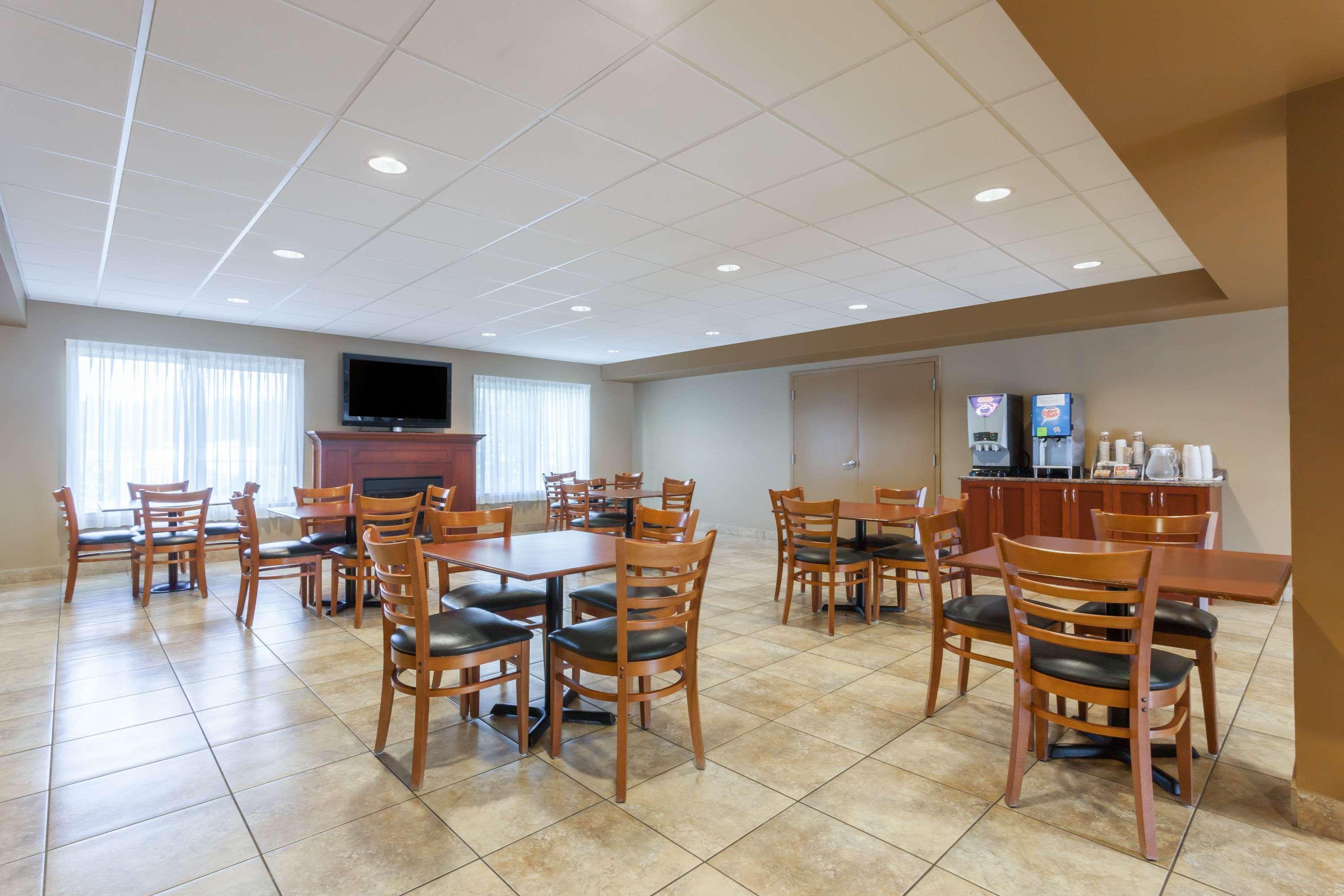 Hotel Super 8 By Wyndham Abbotsford Bc Exterior foto
